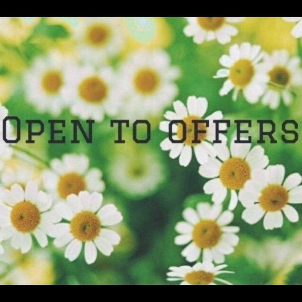 Reasonable offers welcome!!😊💕